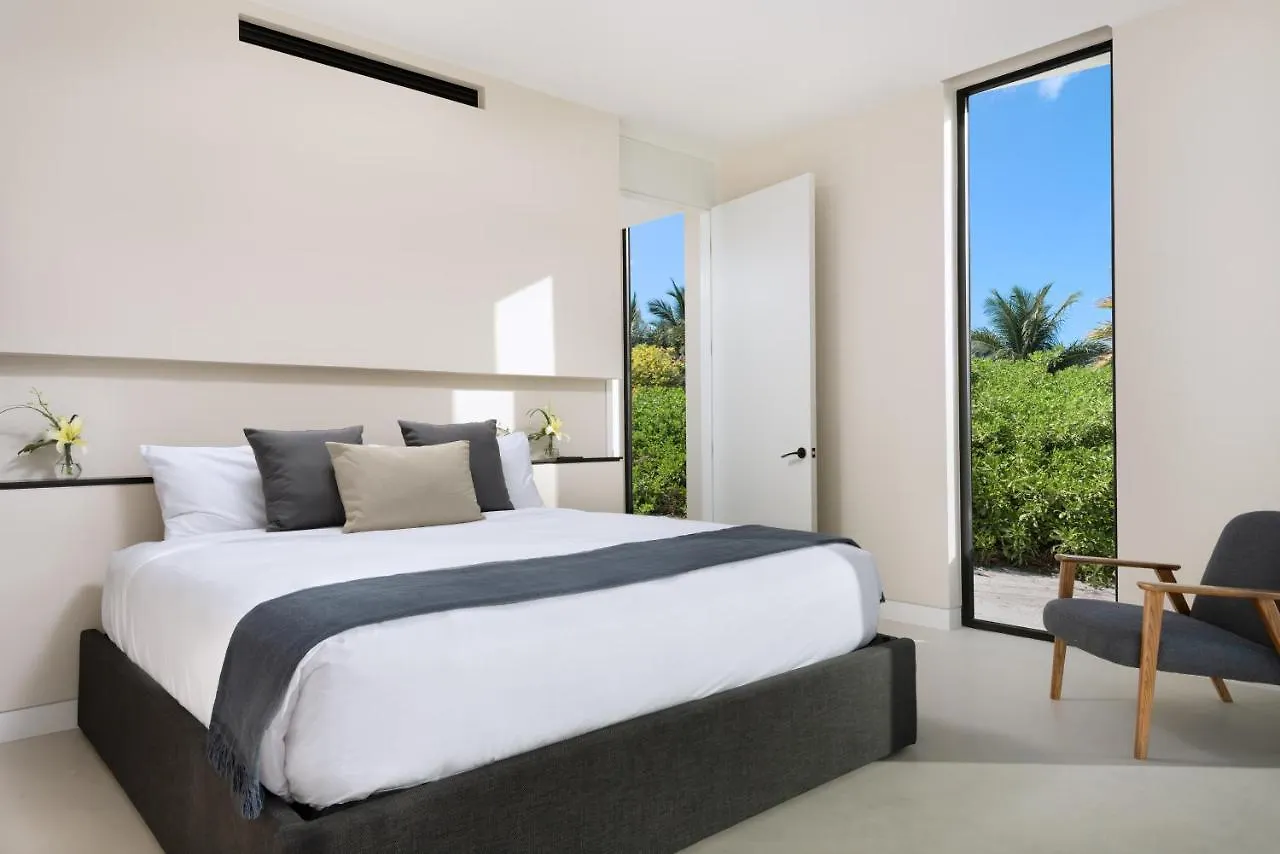 Uxue Villa Long Bay