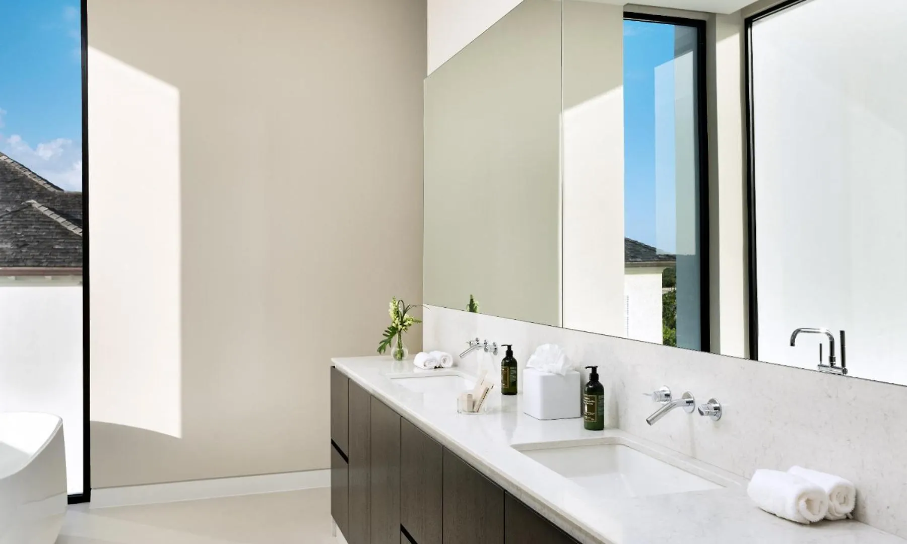 Uxue Villa Long Bay 0*,