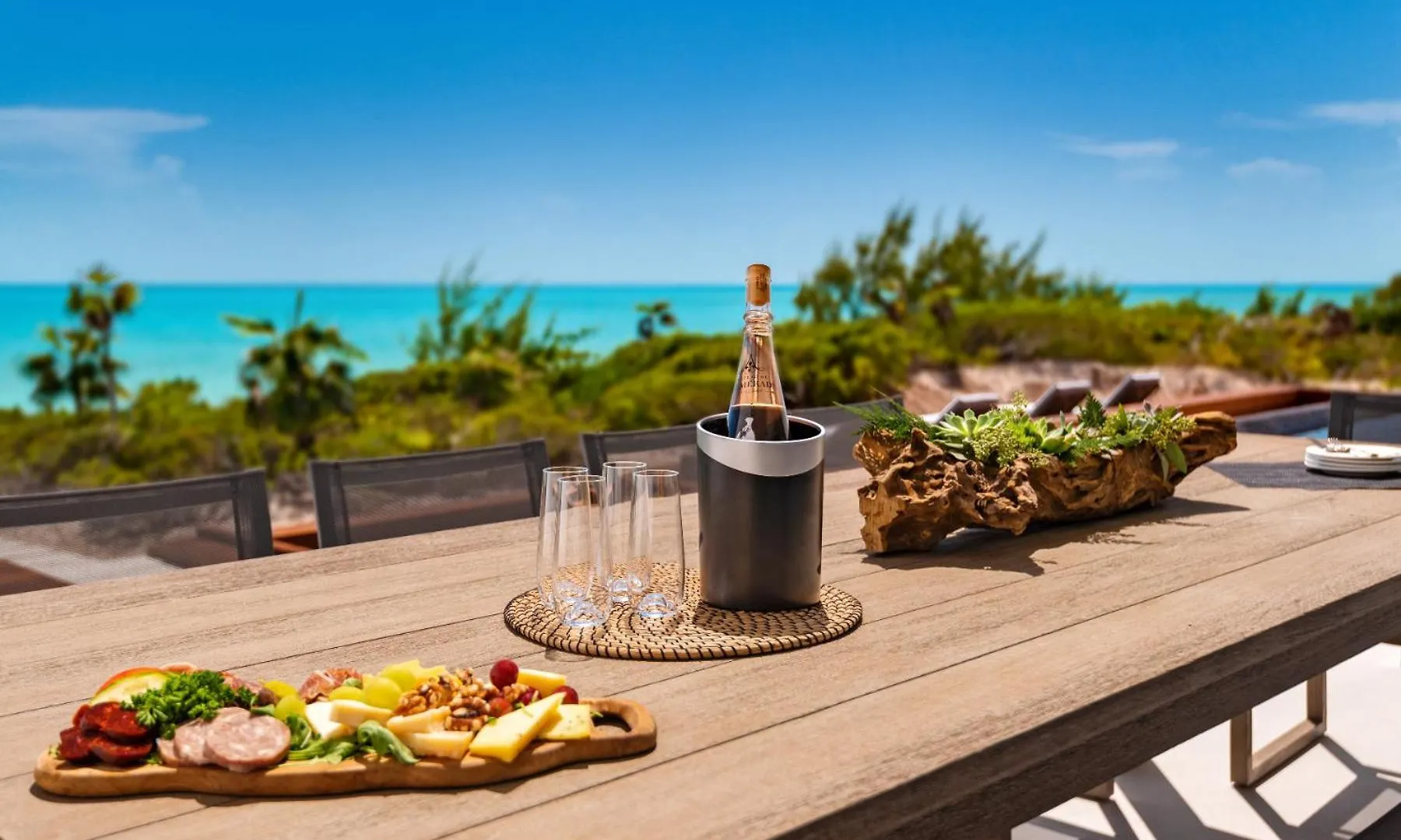 Uxue Villa Long Bay