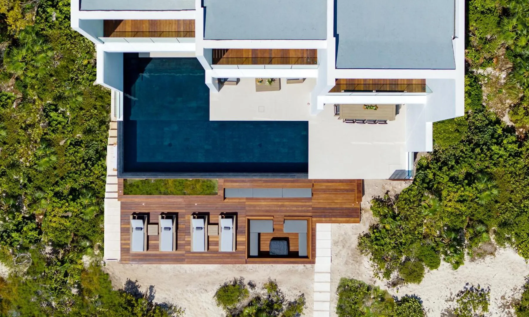 Uxue Villa Long Bay